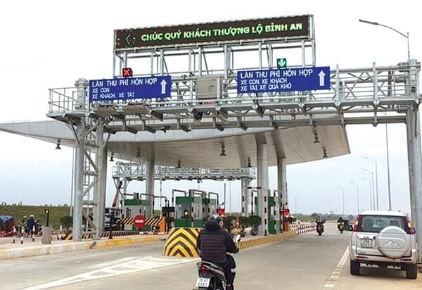 anh bot tam nong thu phi tro lai